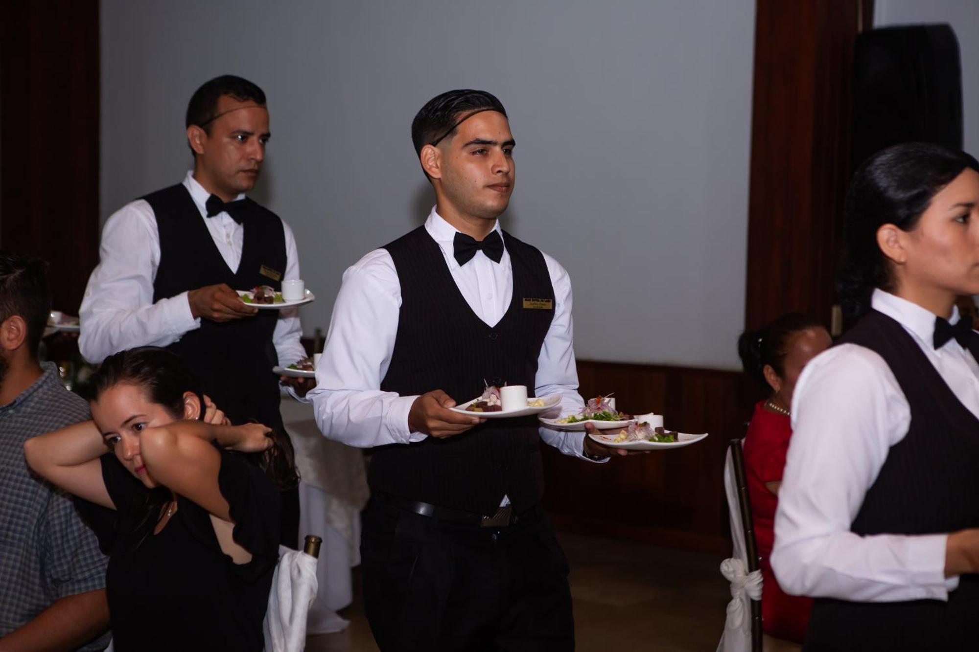 Gran Hotel De Lago - Lago Agrio Nueva Loja Bagian luar foto