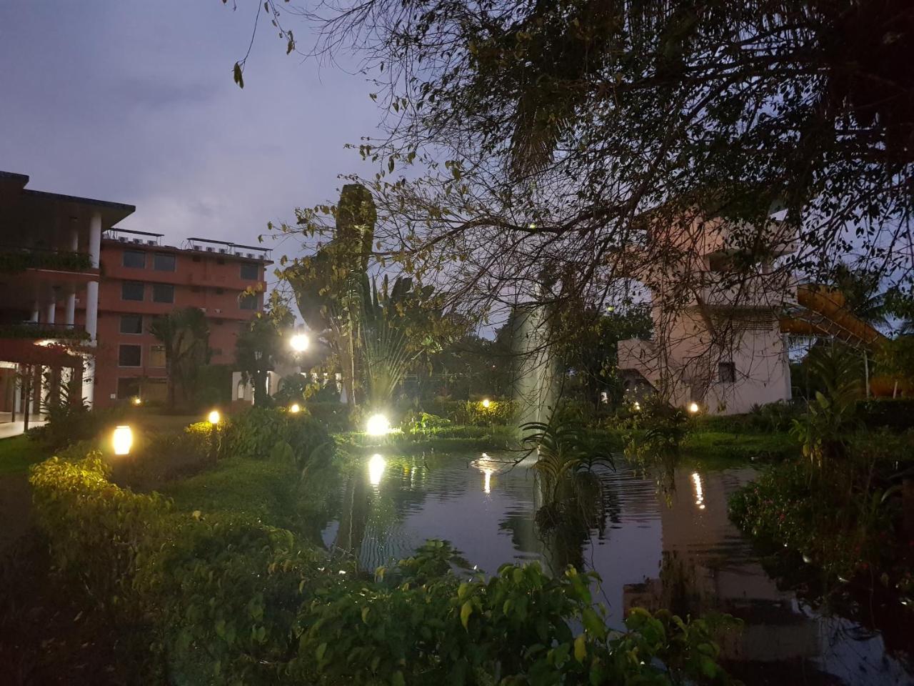 Gran Hotel De Lago - Lago Agrio Nueva Loja Bagian luar foto