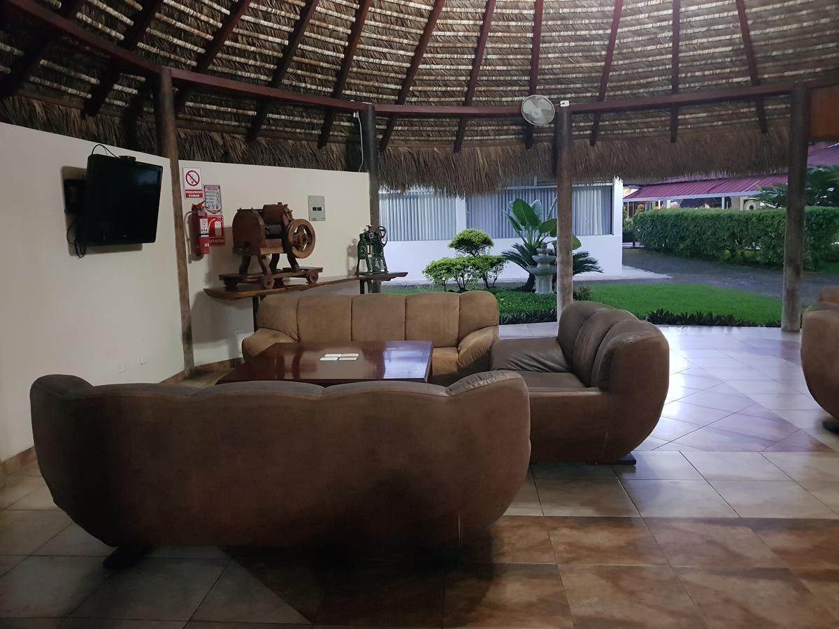 Gran Hotel De Lago - Lago Agrio Nueva Loja Bagian luar foto