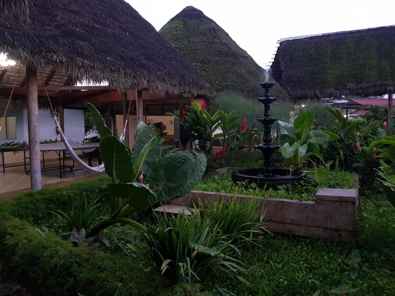 Gran Hotel De Lago - Lago Agrio Nueva Loja Bagian luar foto