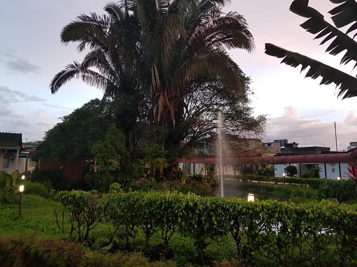 Gran Hotel De Lago - Lago Agrio Nueva Loja Bagian luar foto