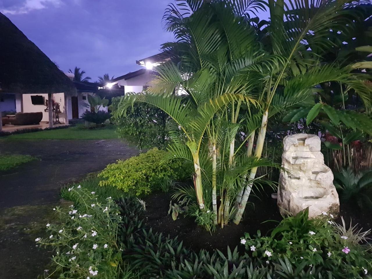 Gran Hotel De Lago - Lago Agrio Nueva Loja Bagian luar foto