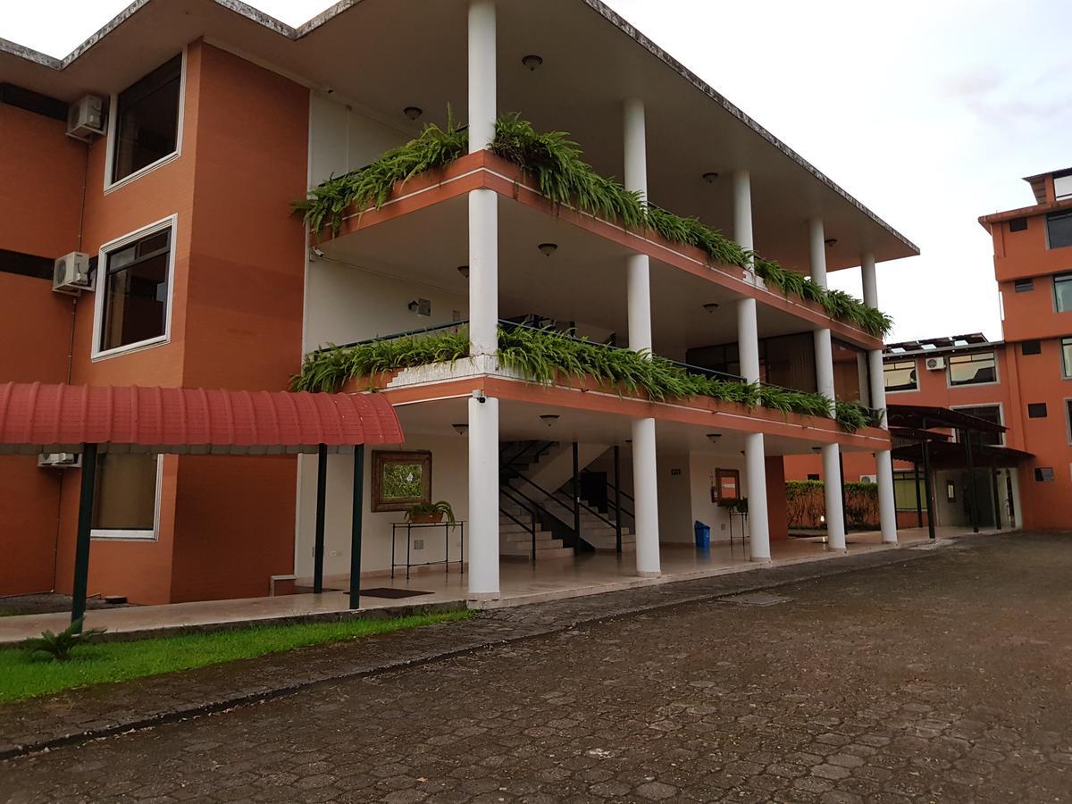 Gran Hotel De Lago - Lago Agrio Nueva Loja Bagian luar foto