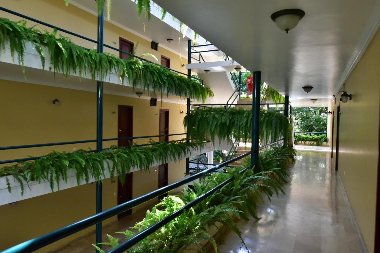 Gran Hotel De Lago - Lago Agrio Nueva Loja Bagian luar foto